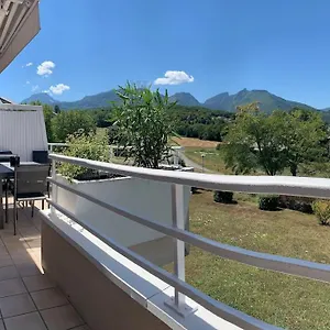 Appartement Magnifique T4 Terrasse Vue Et Montagnes, Jacob-Bellecombette